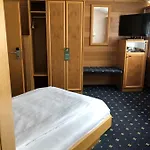 Simonshof Вольфсбург