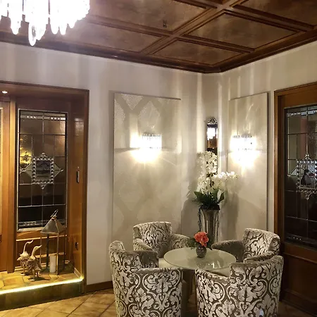 Simonshof 4*