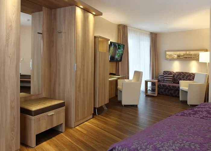 Отель Simonshof 4*