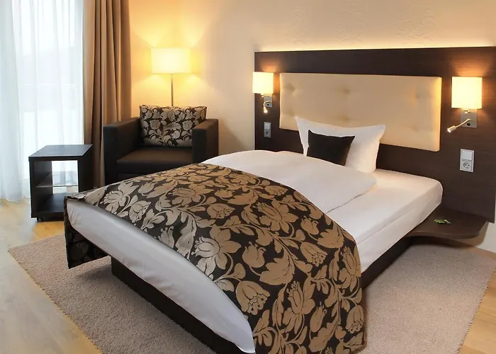 Simonshof 4* Вольфсбург