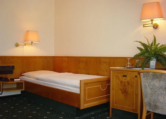 Отель Simonshof Вольфсбург