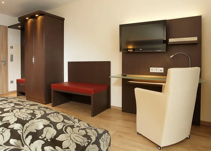 Simonshof 4* Вольфсбург